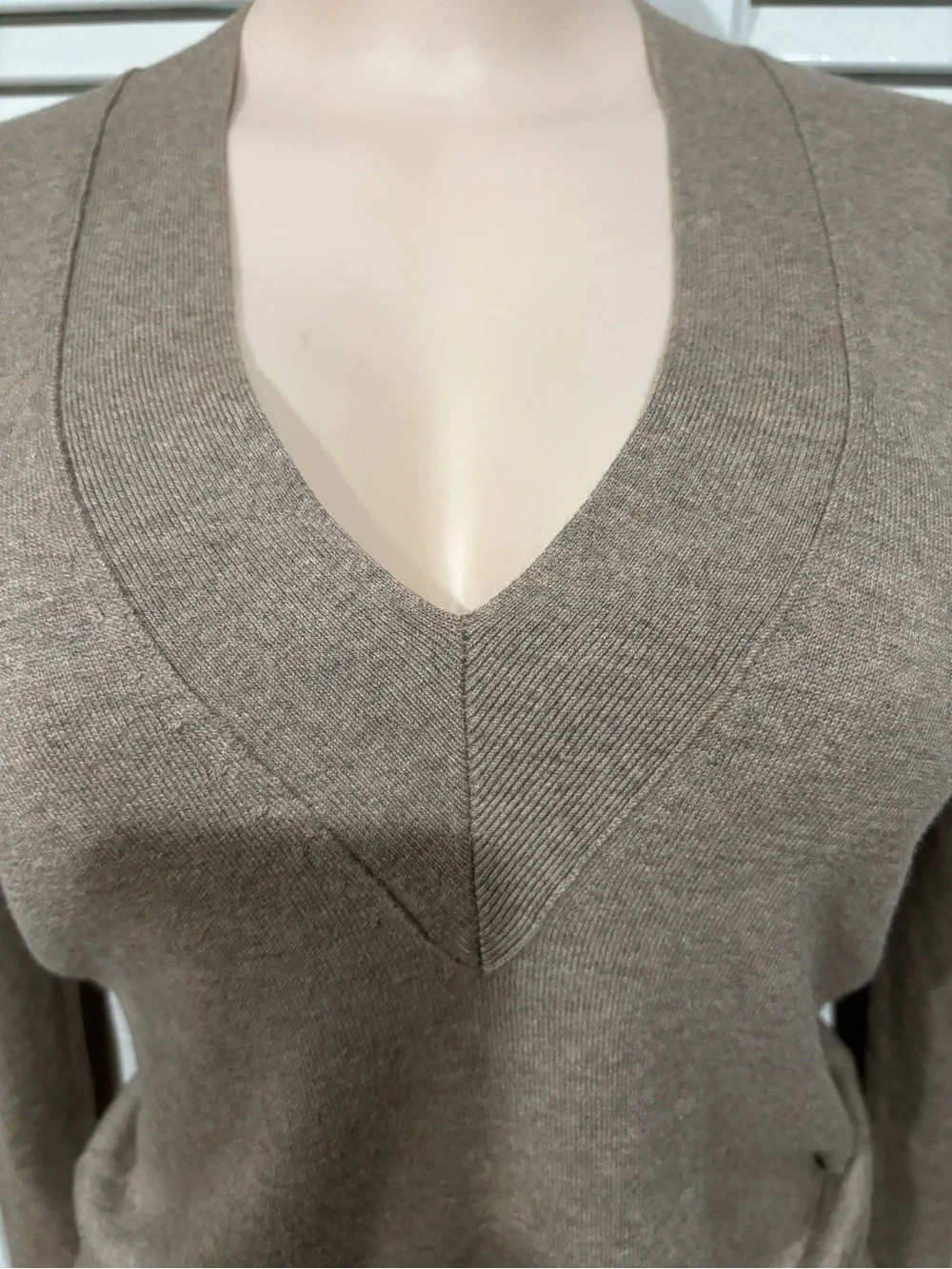 Banana Republic Women's V-Neck Sweater in Taupe